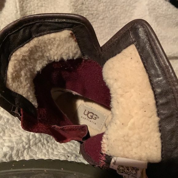 UGG Waterproof Fleece-lined side zip boots size 7.5 - Picture 8 of 9